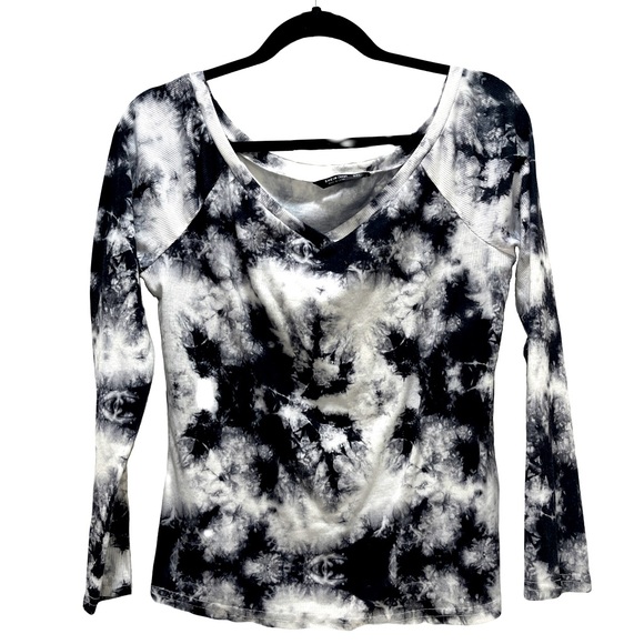 Shein Curve Tie Dye Long Sleeve Top - Picture 1 of 9